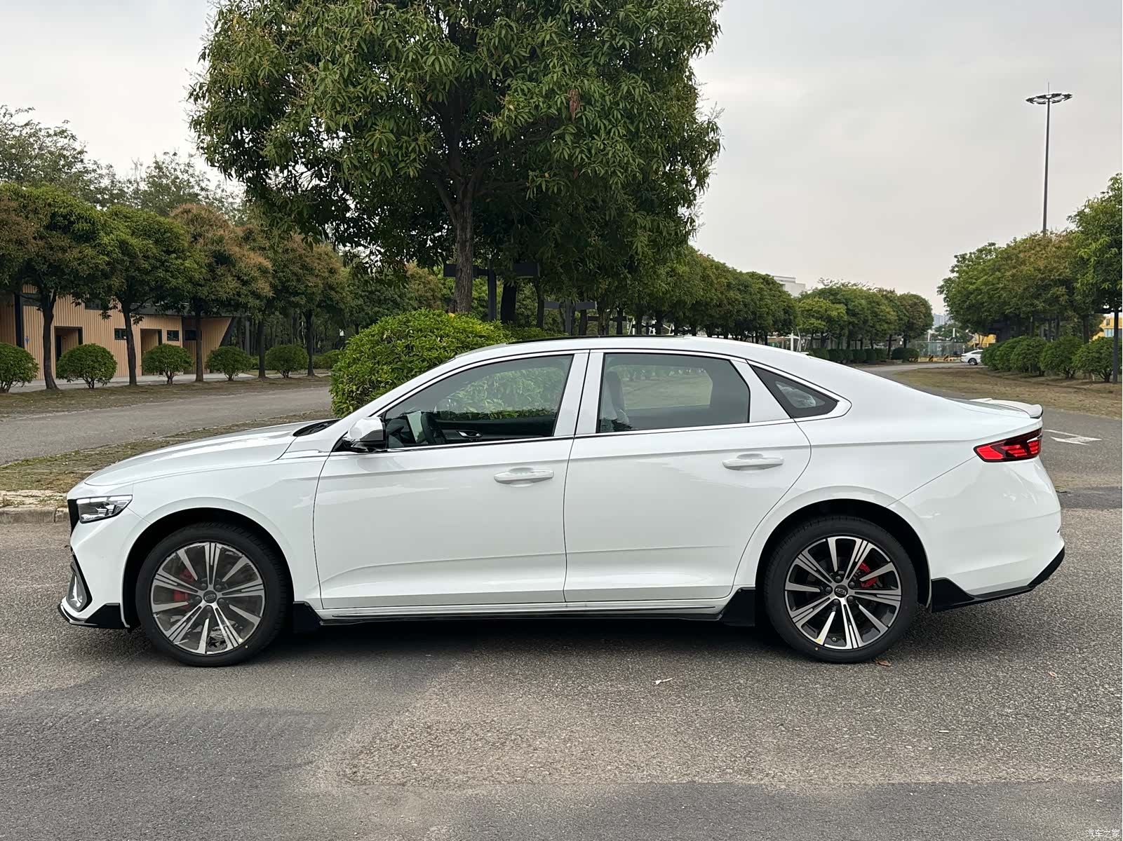 Geely Preface, 2026 22