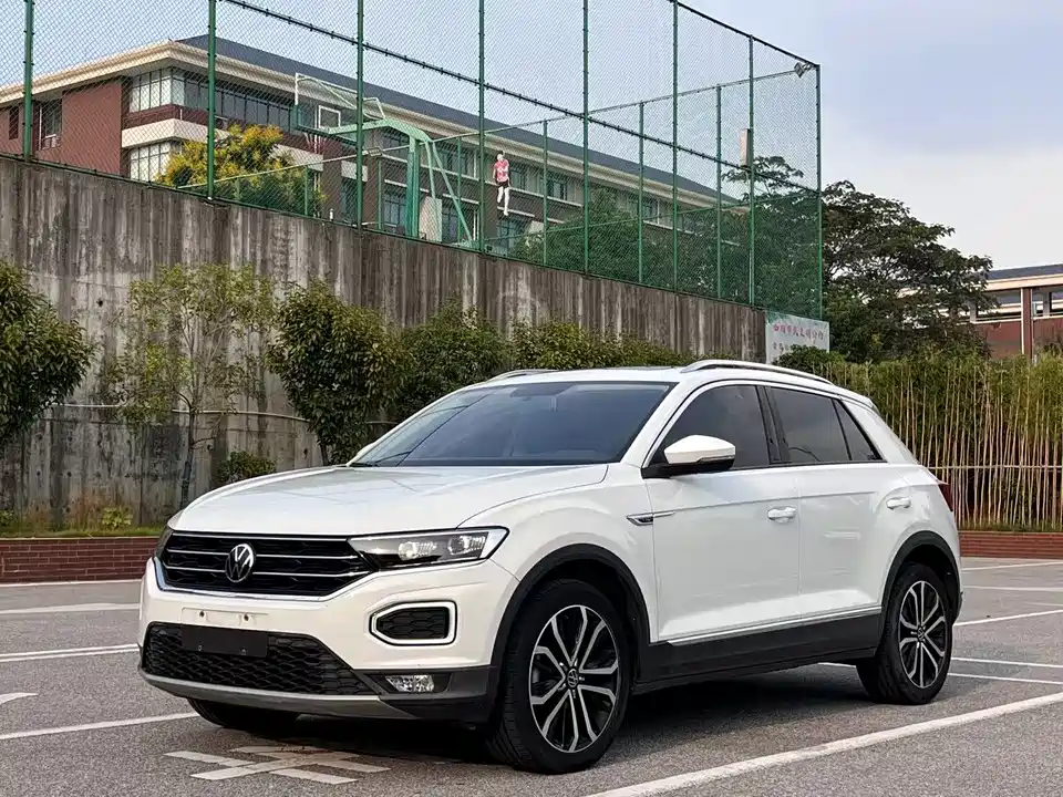Volkswagen T-ROC exploring Songs