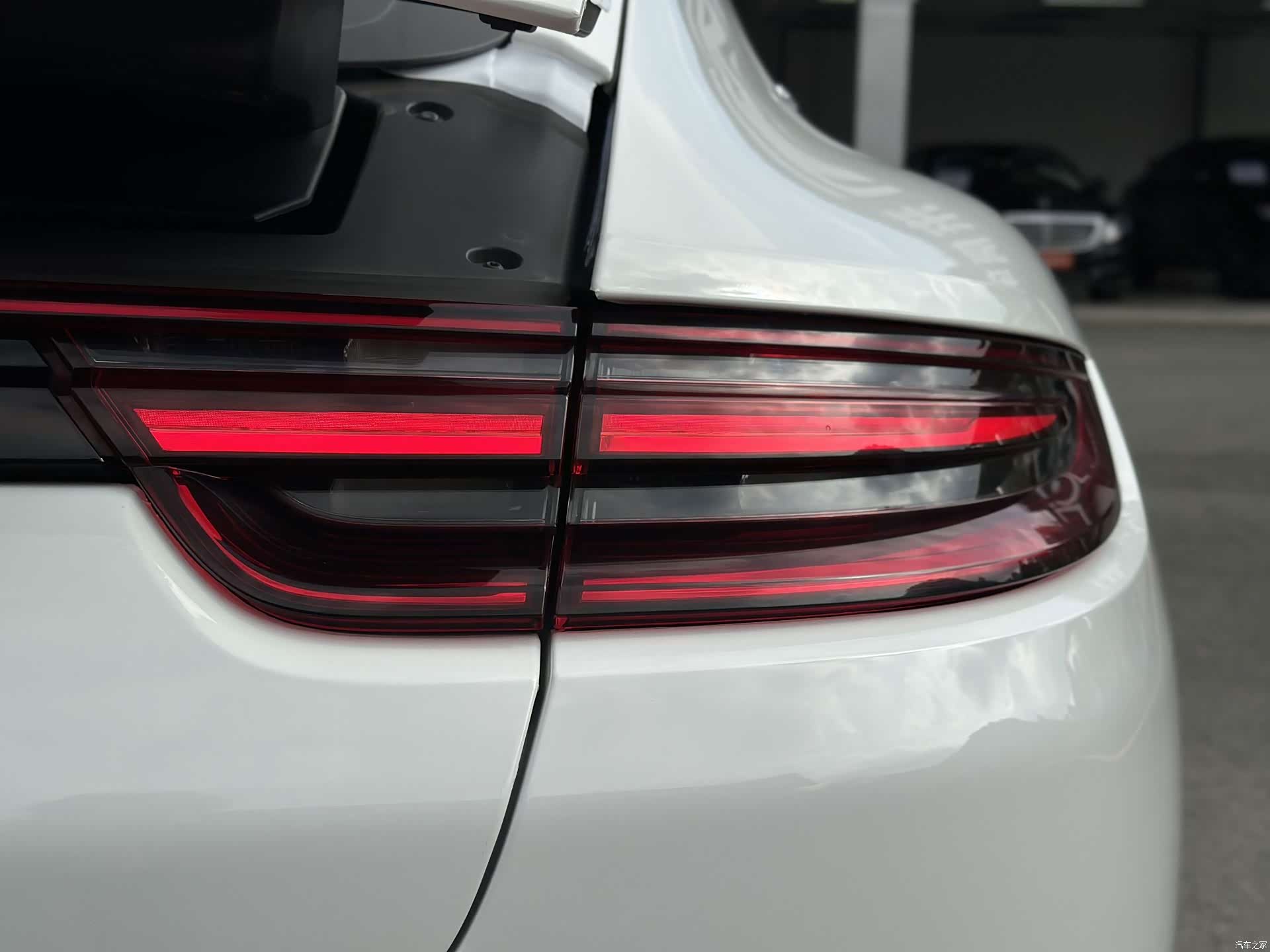 Porsche Panamera, 2019 все фото
