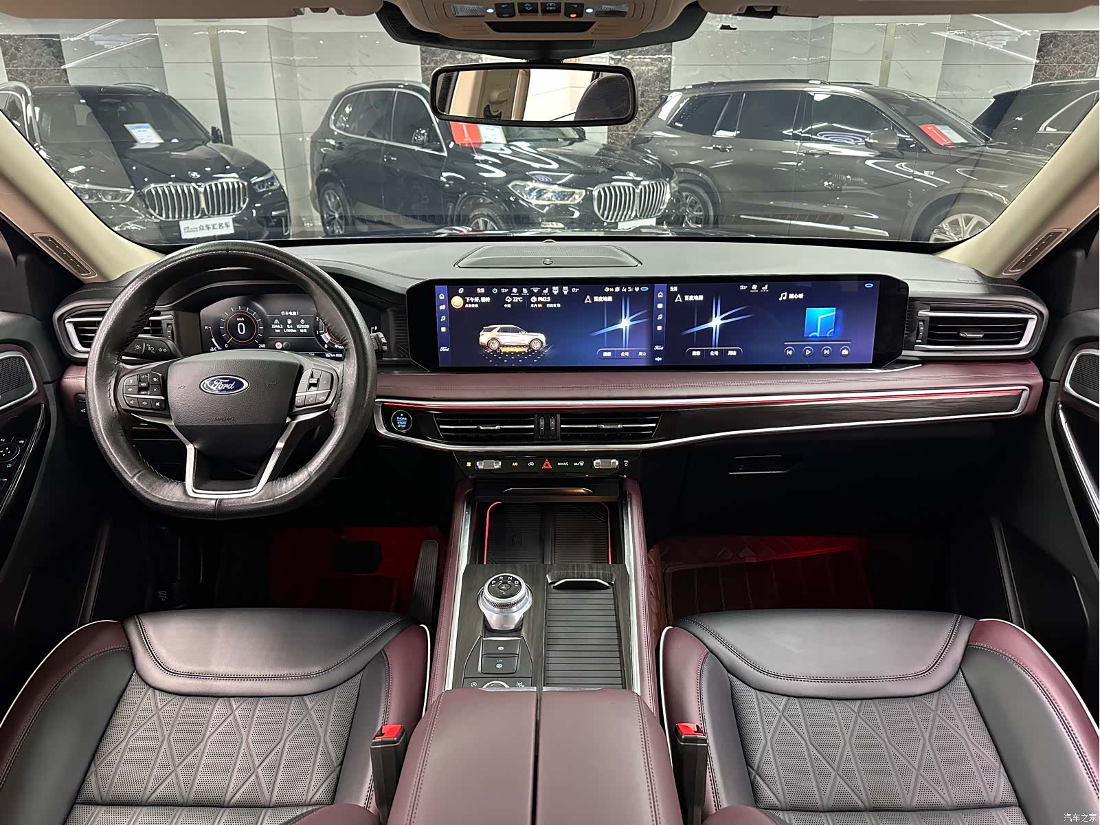 Ford Explorer, 2023 15