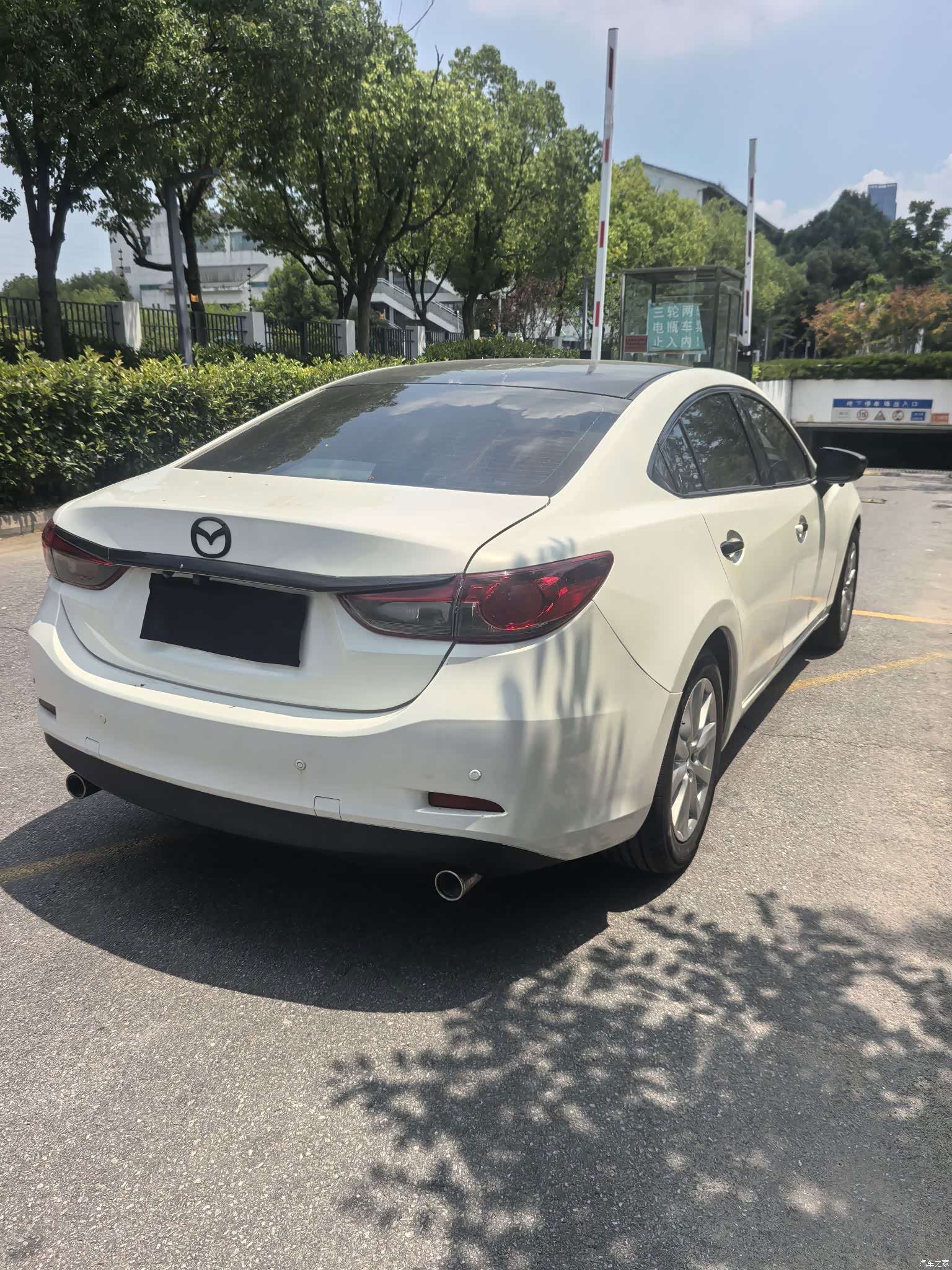 Mazda Atenza, 2015 11