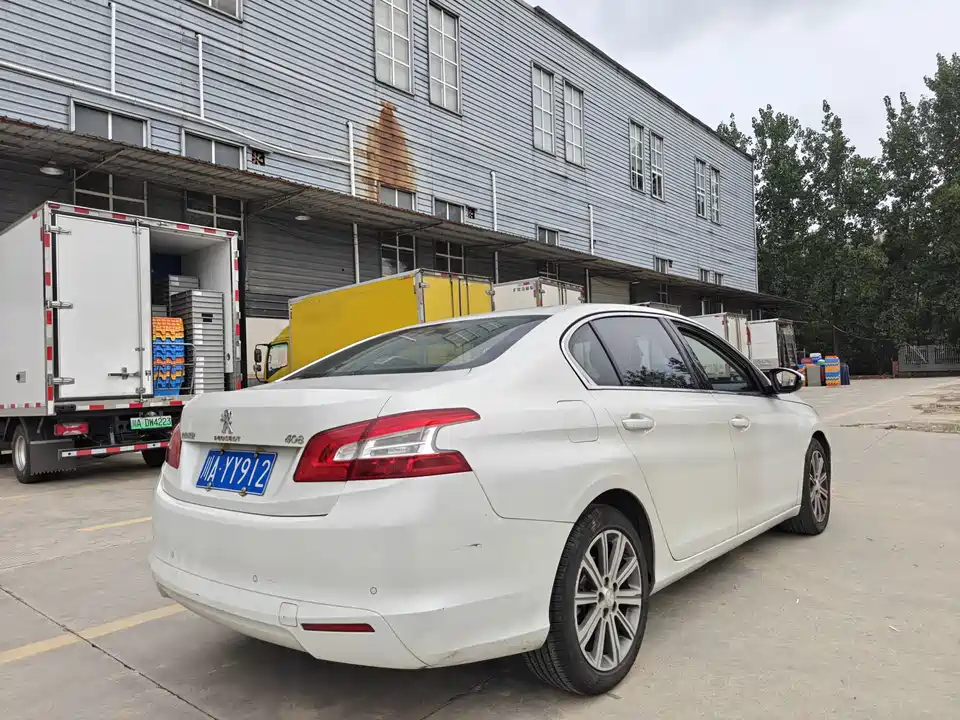 Peugeot 408