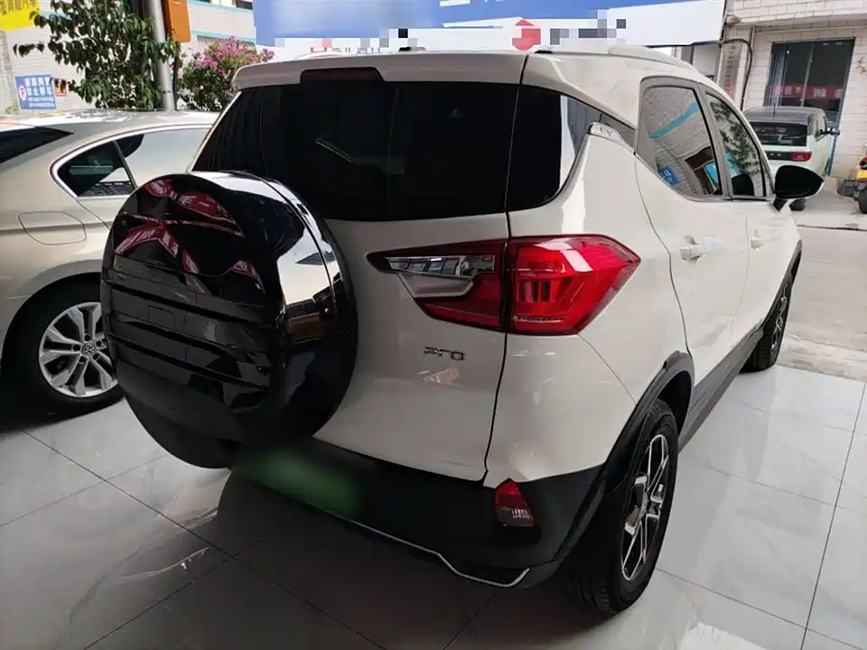 BYD Yuan Pro BYD Yuan Pro