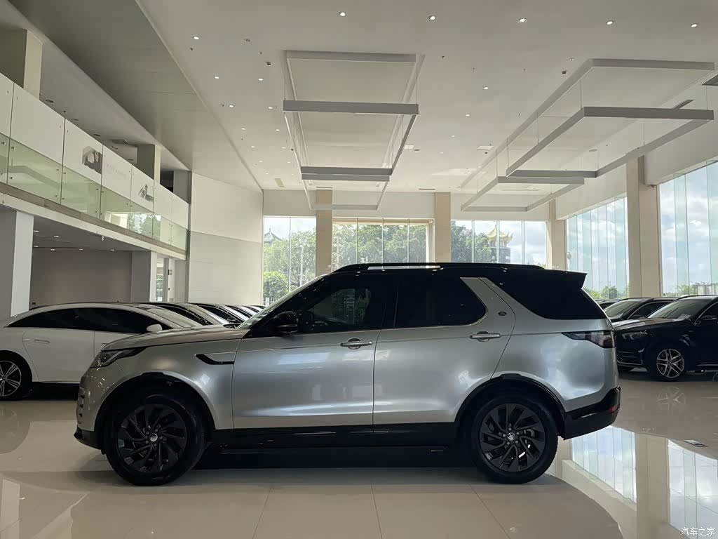 Land Rover Discovery, 2023 3