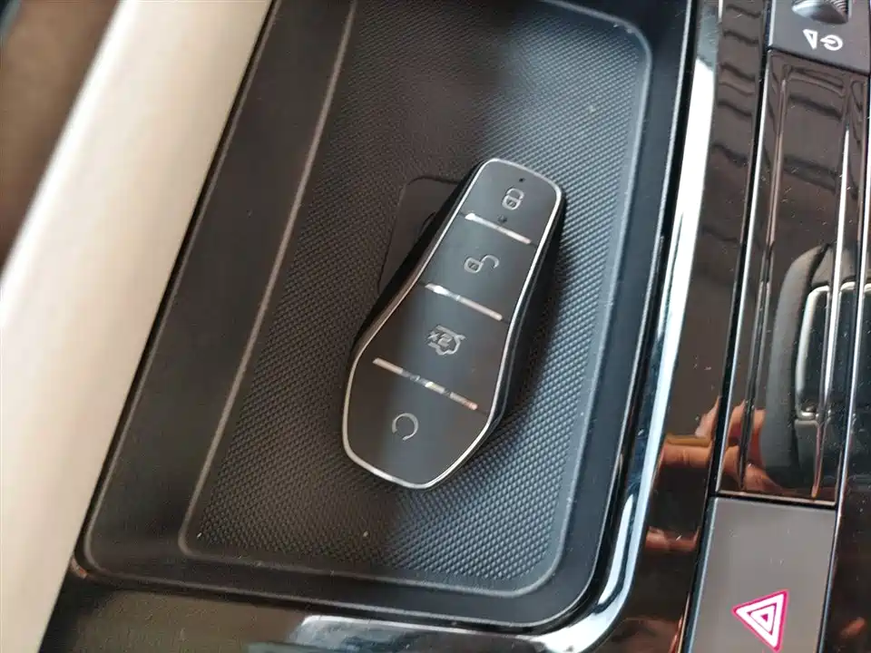 BYD Yuan Pro BYD Yuan Pro