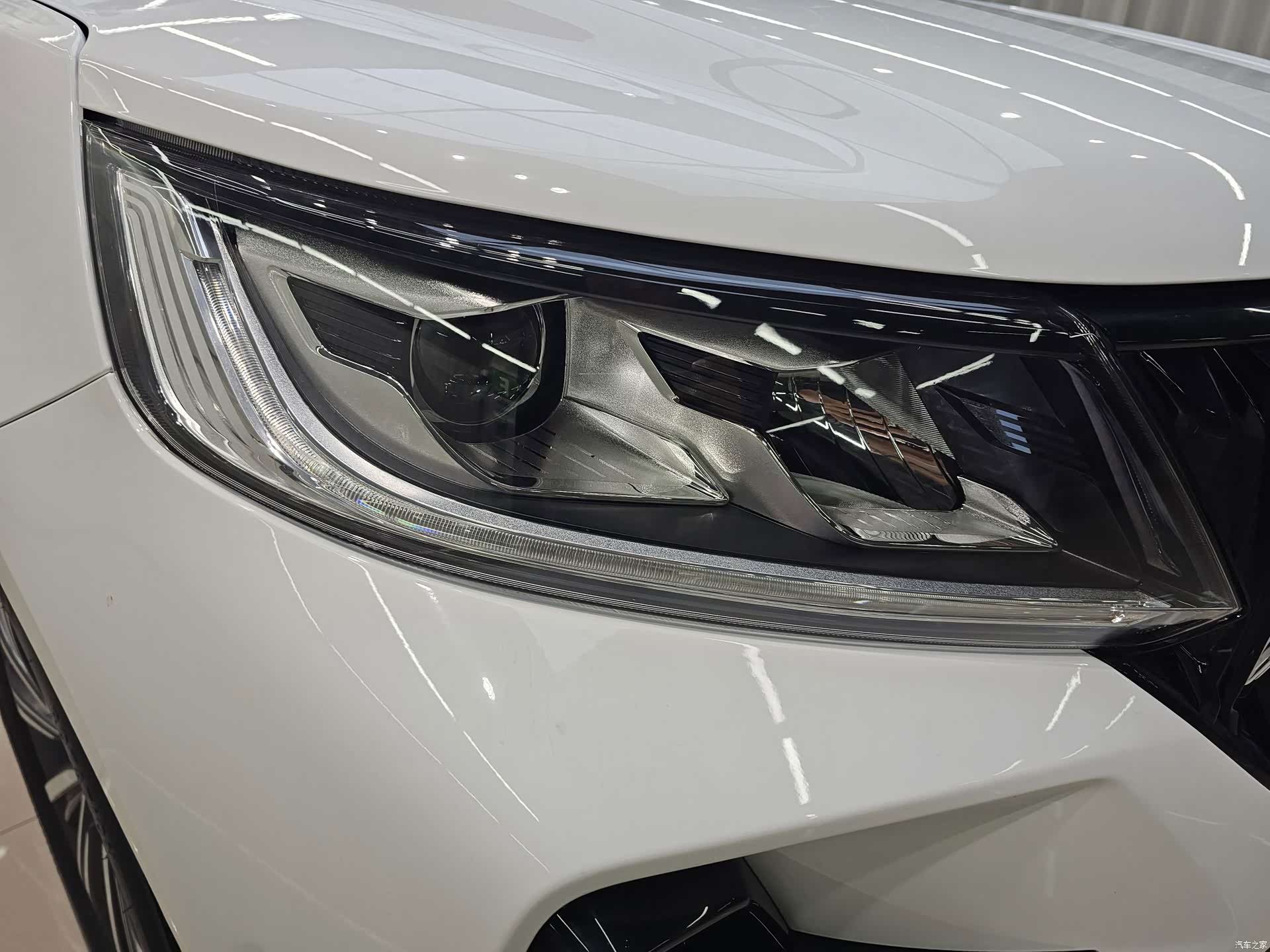 Geely X6, 2022 10