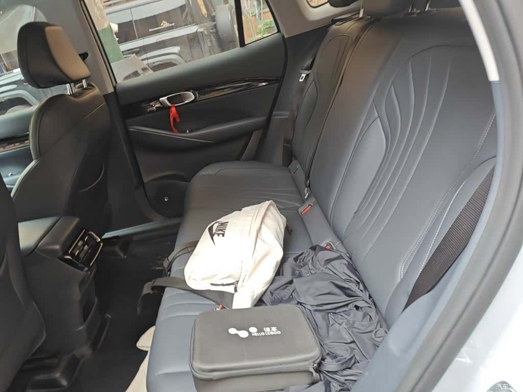 Geely Galaxy E5, 2025 18