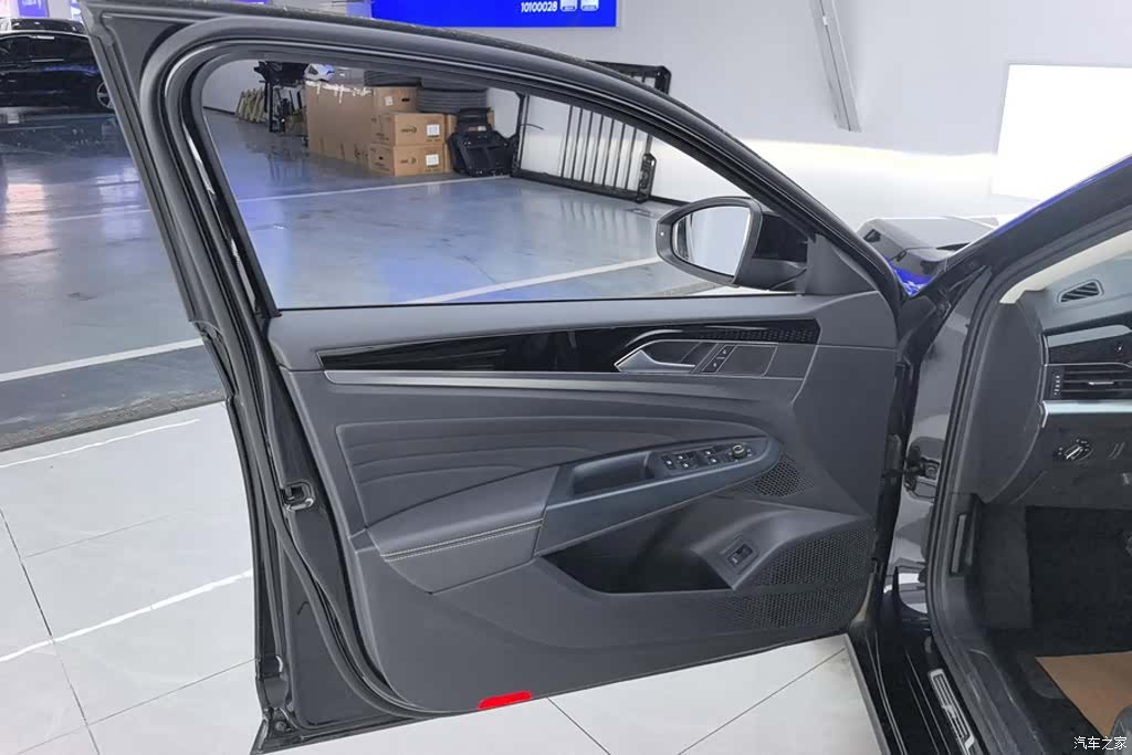 Volkswagen Passat, 2023 7