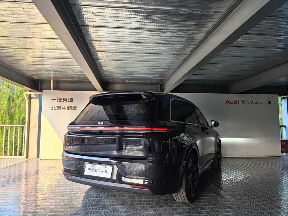 Li Auto Ideal L8