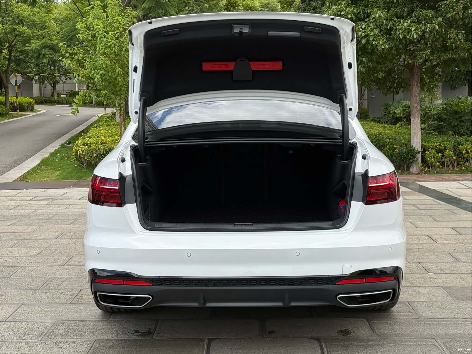Audi A4L, 2024 29