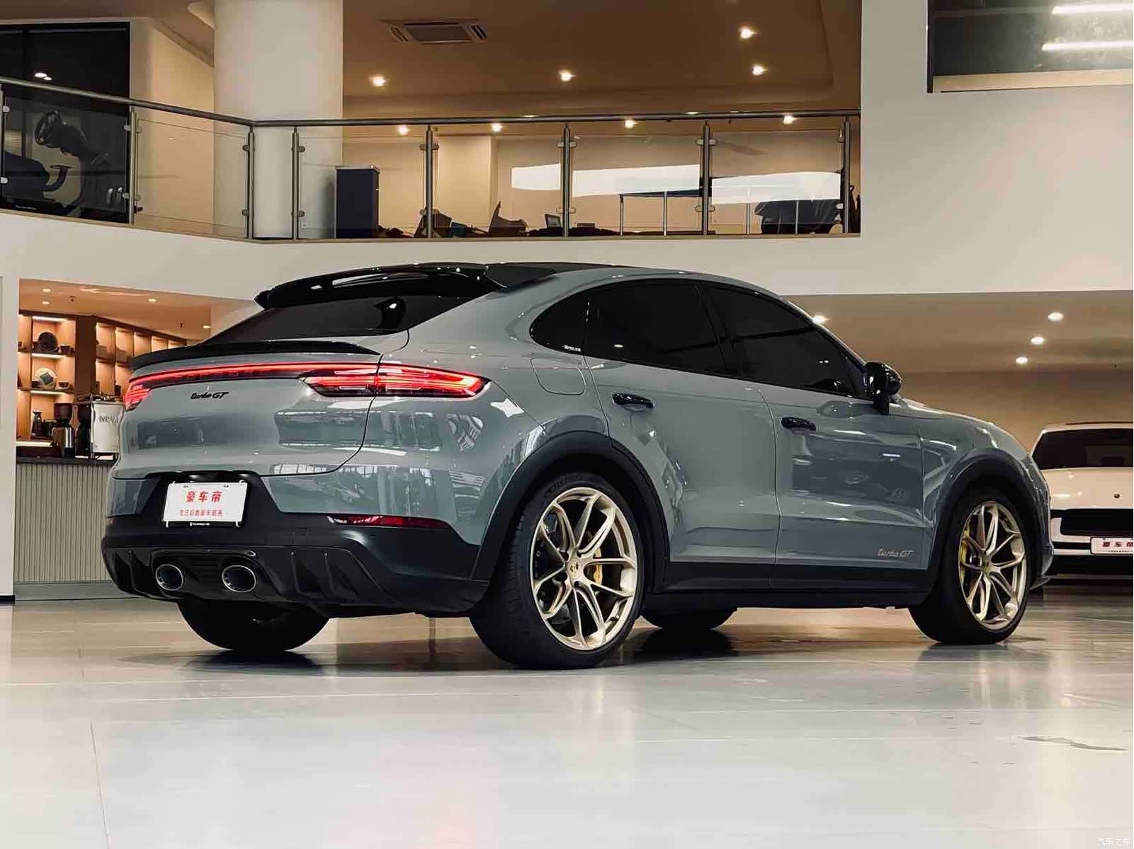 Porsche Cayenne, 2023 13