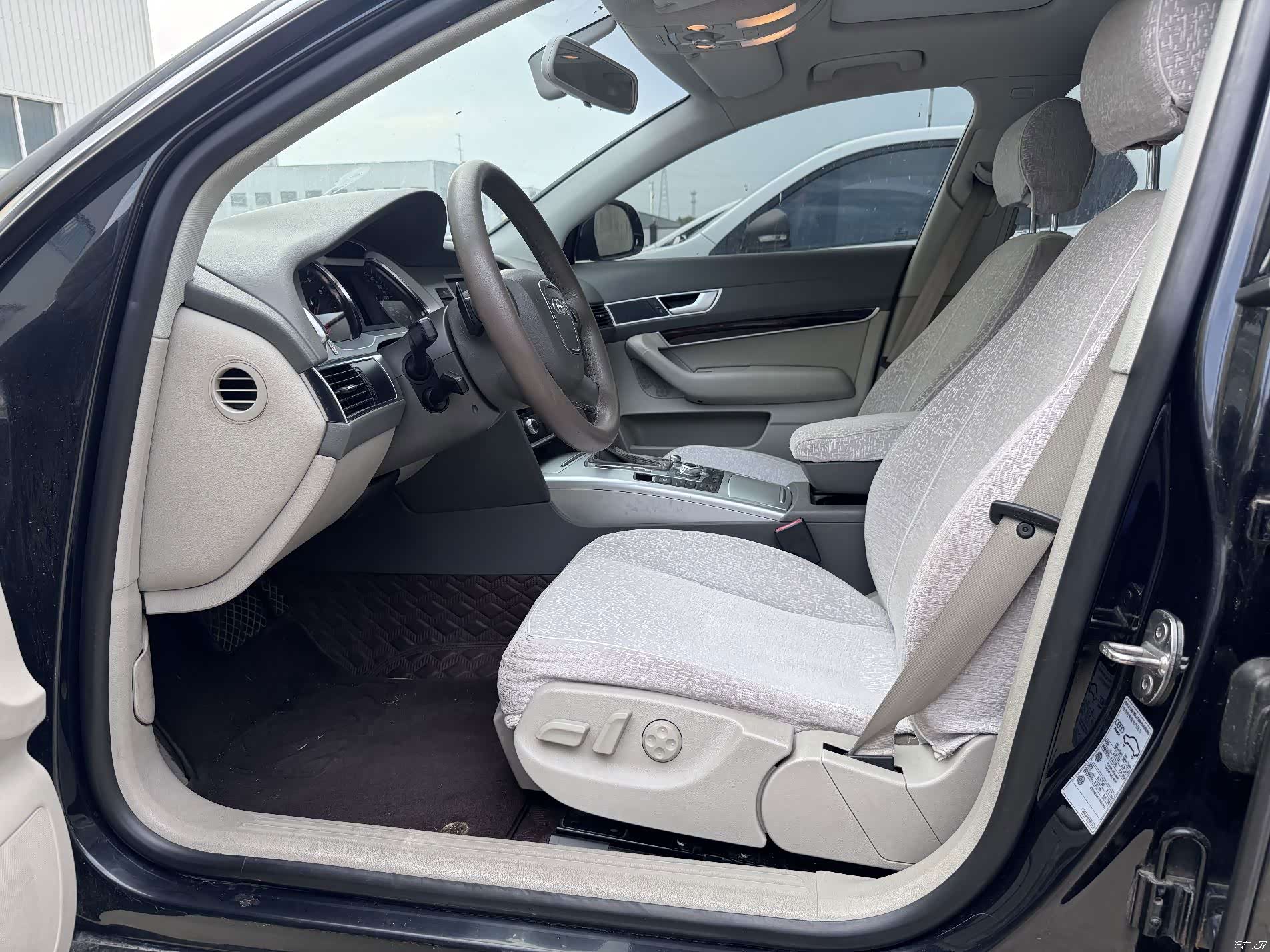 Audi A6L, 2010 6