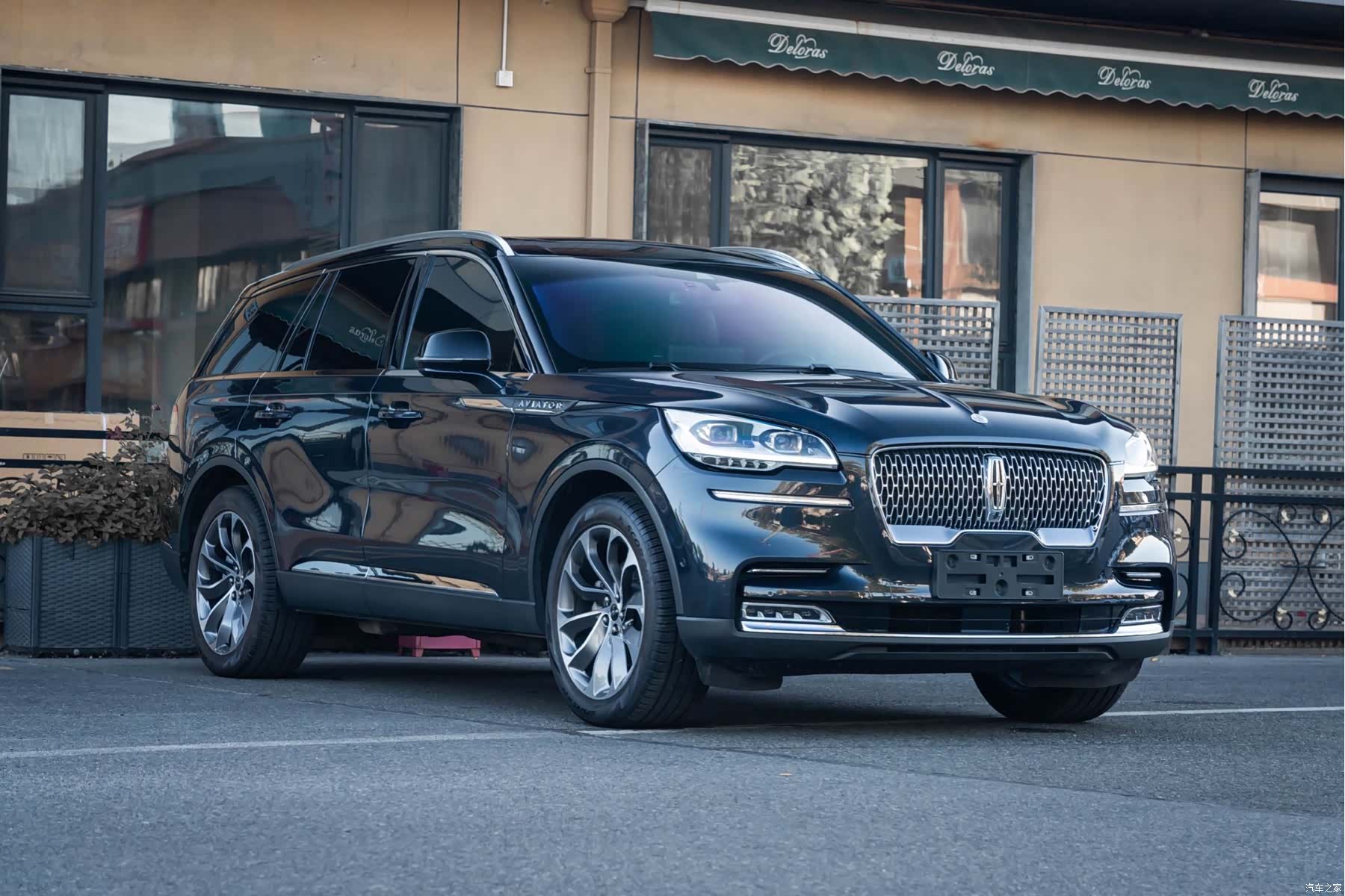 Lincoln Aviator, 2021 3