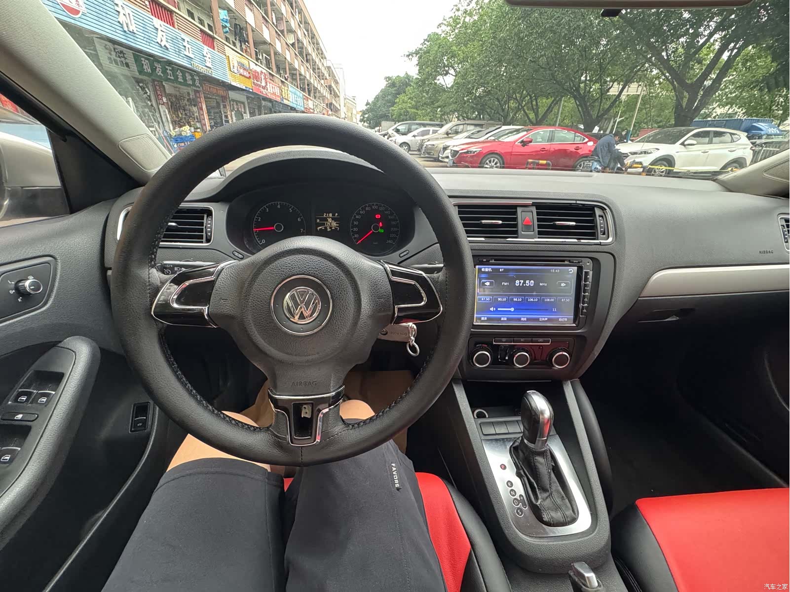 Volkswagen Sagitar, 2012 7