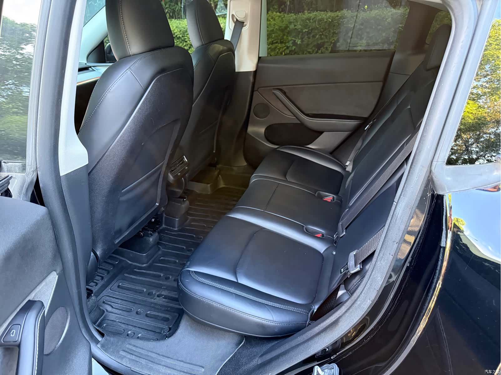 Tesla Model Y, 2024 все фото
