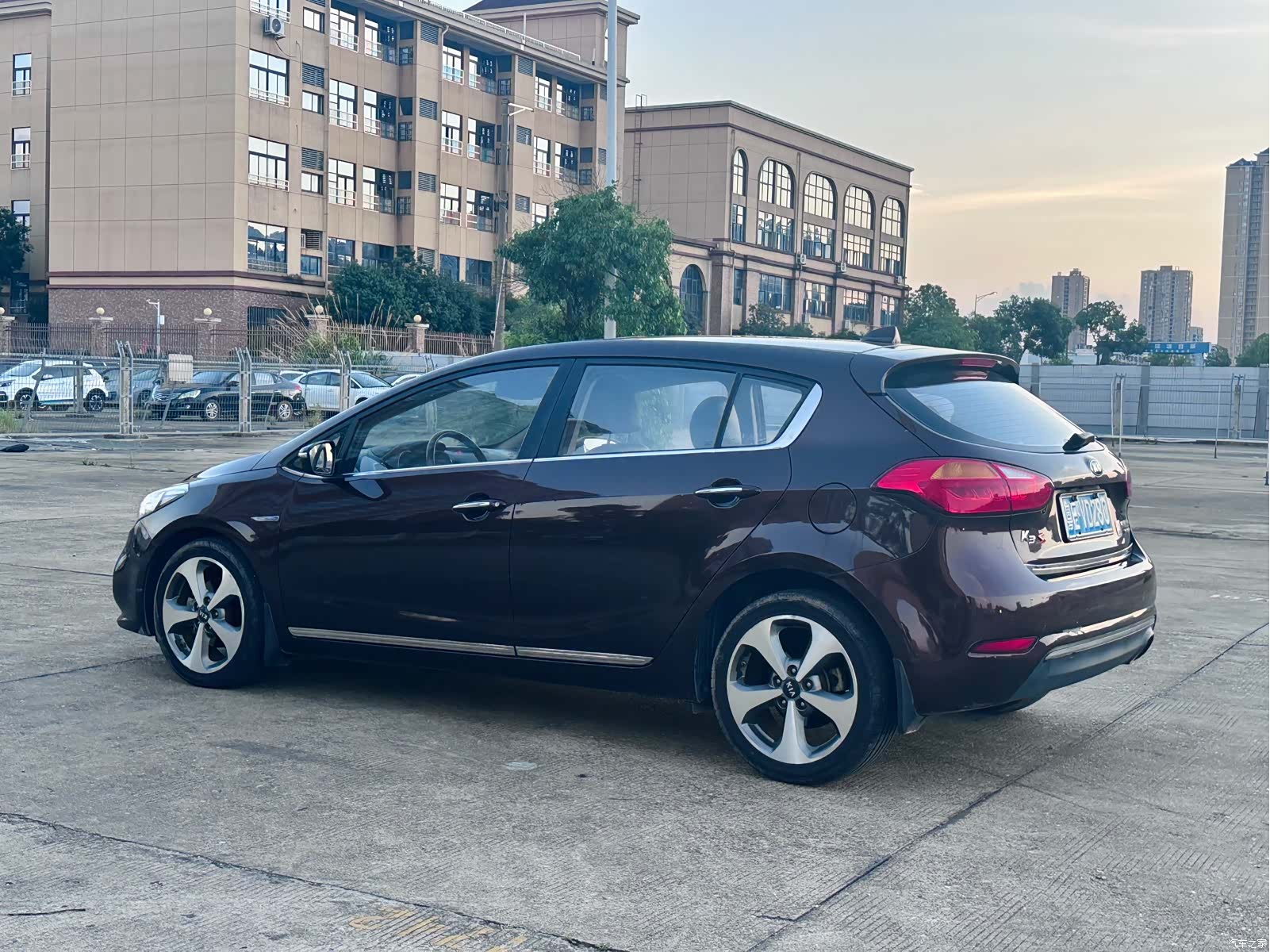 Kia K3, 2015 14