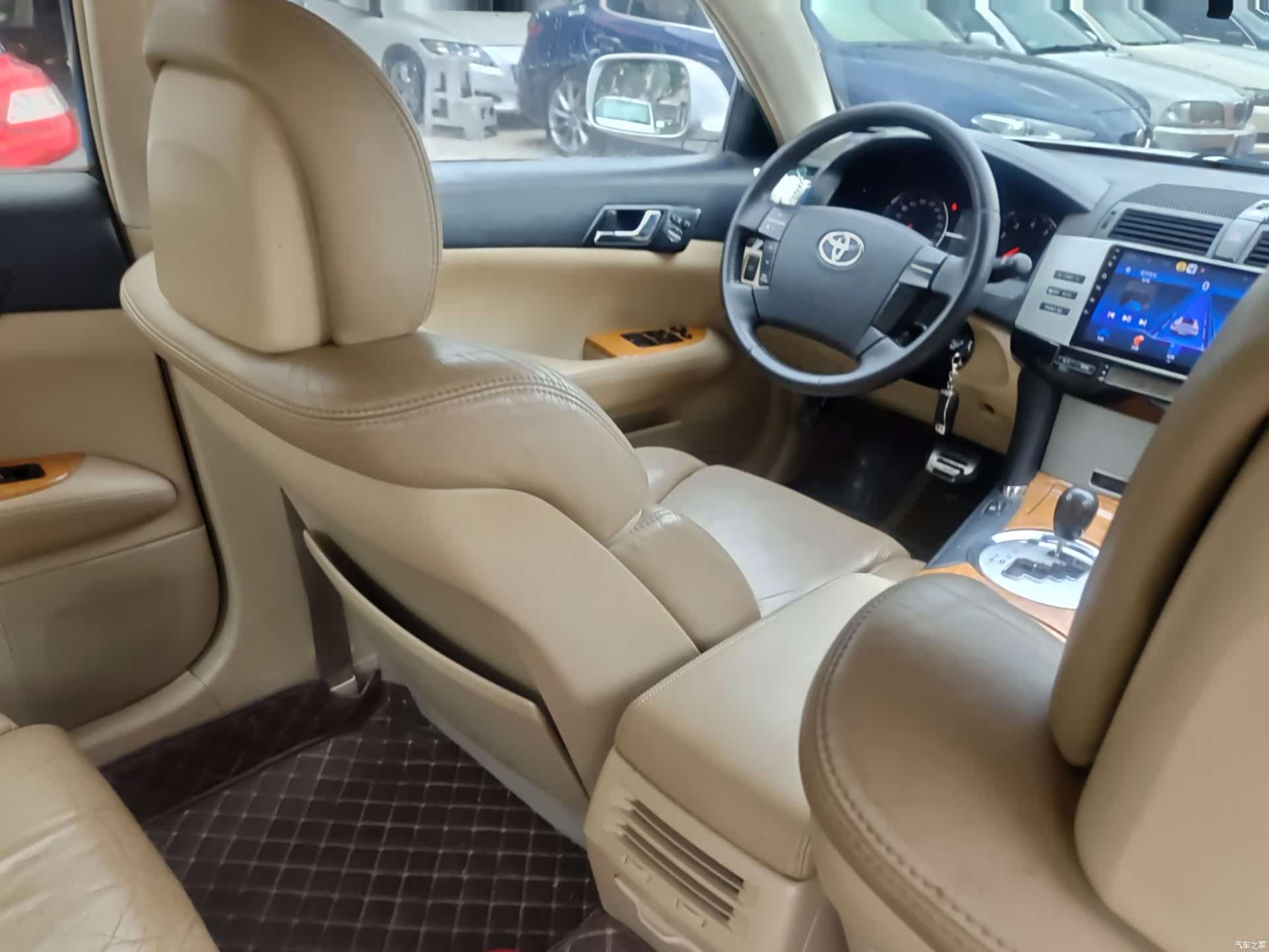 Toyota 2.5V, 2006 35