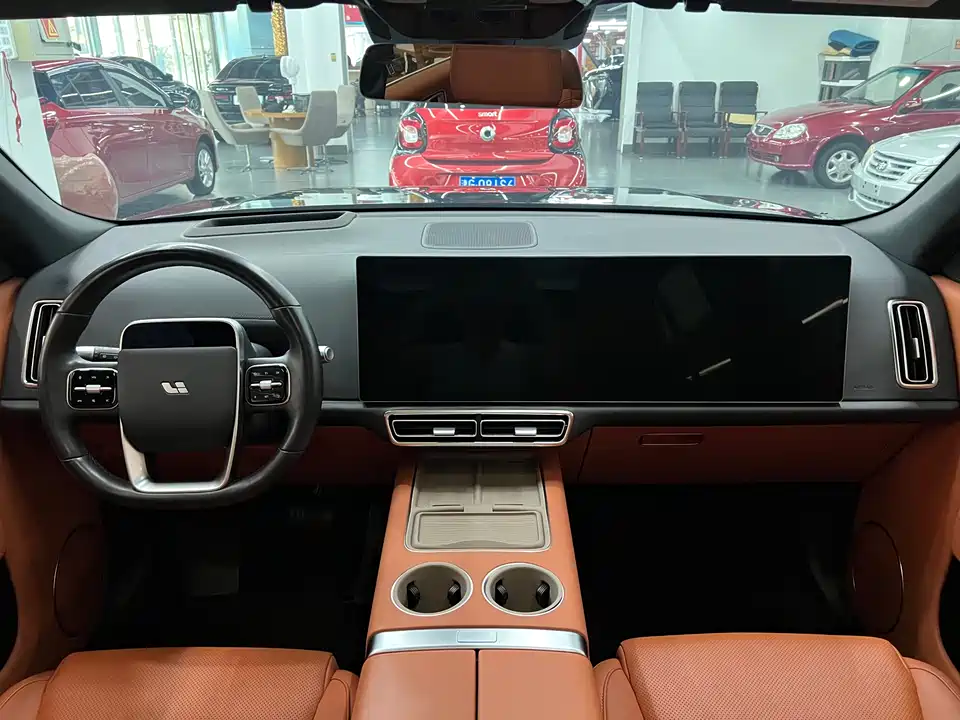 Li Auto Ideal L8