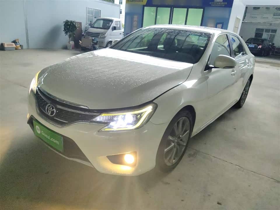 Toyota Reiz
