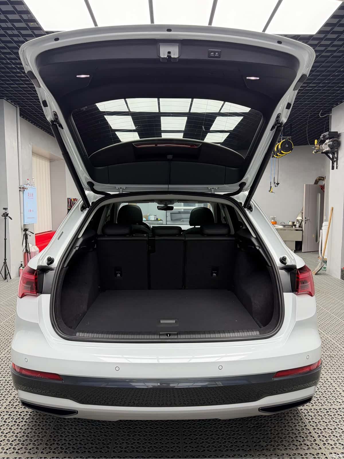Audi Q3, 2022 8