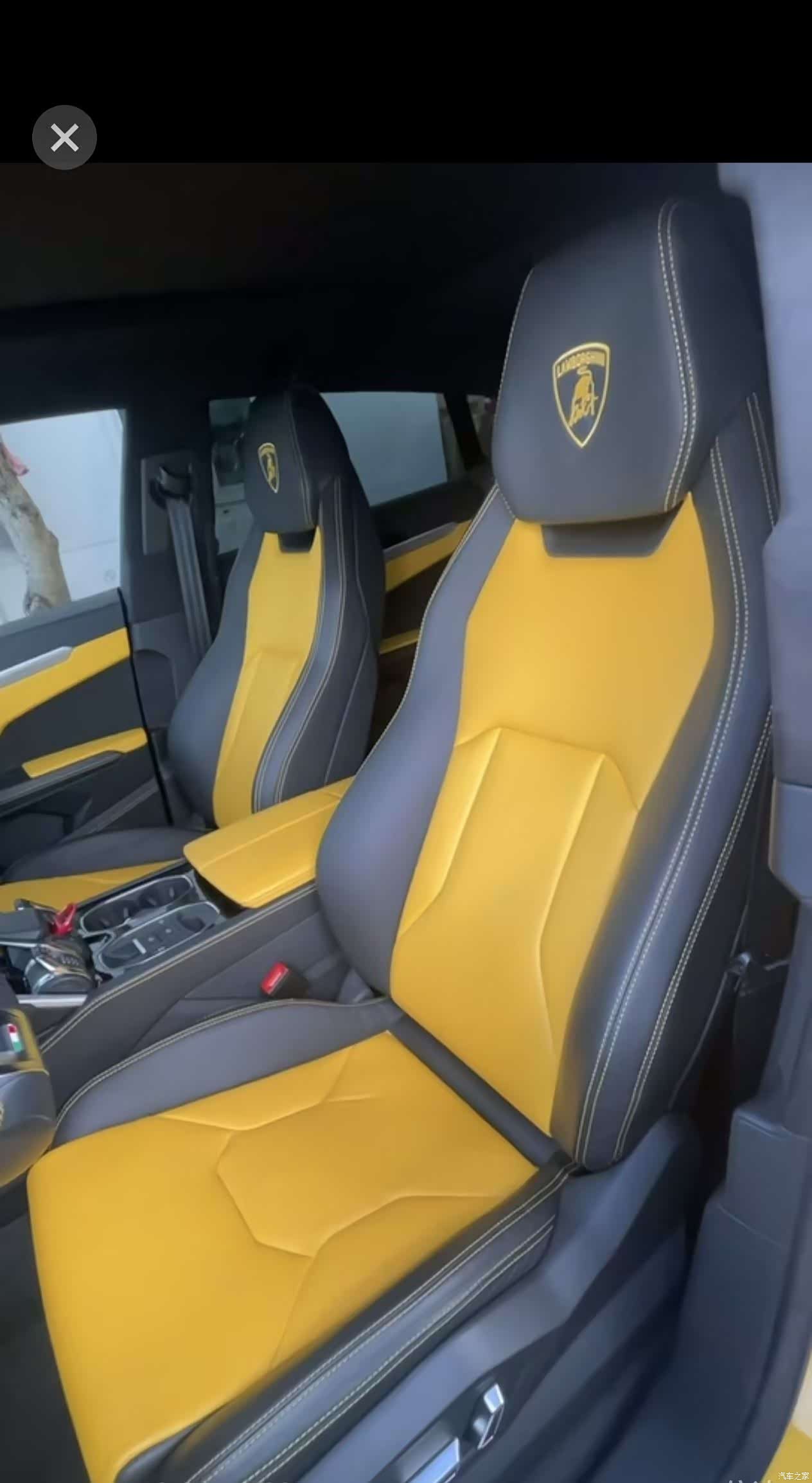 Lamborghini Urus, 2023 6