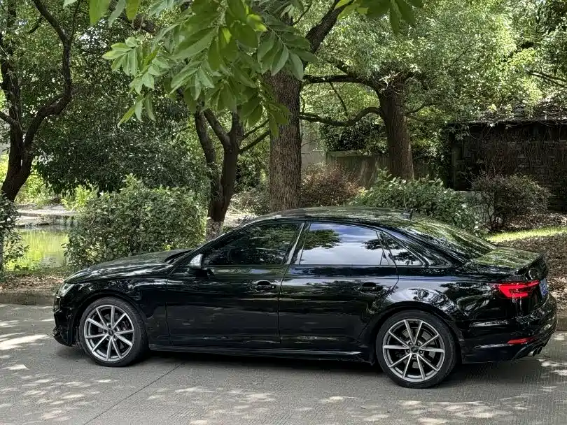 Audi S4 Audi S4