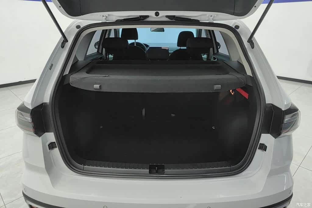 Volkswagen Tharu, 2024 4