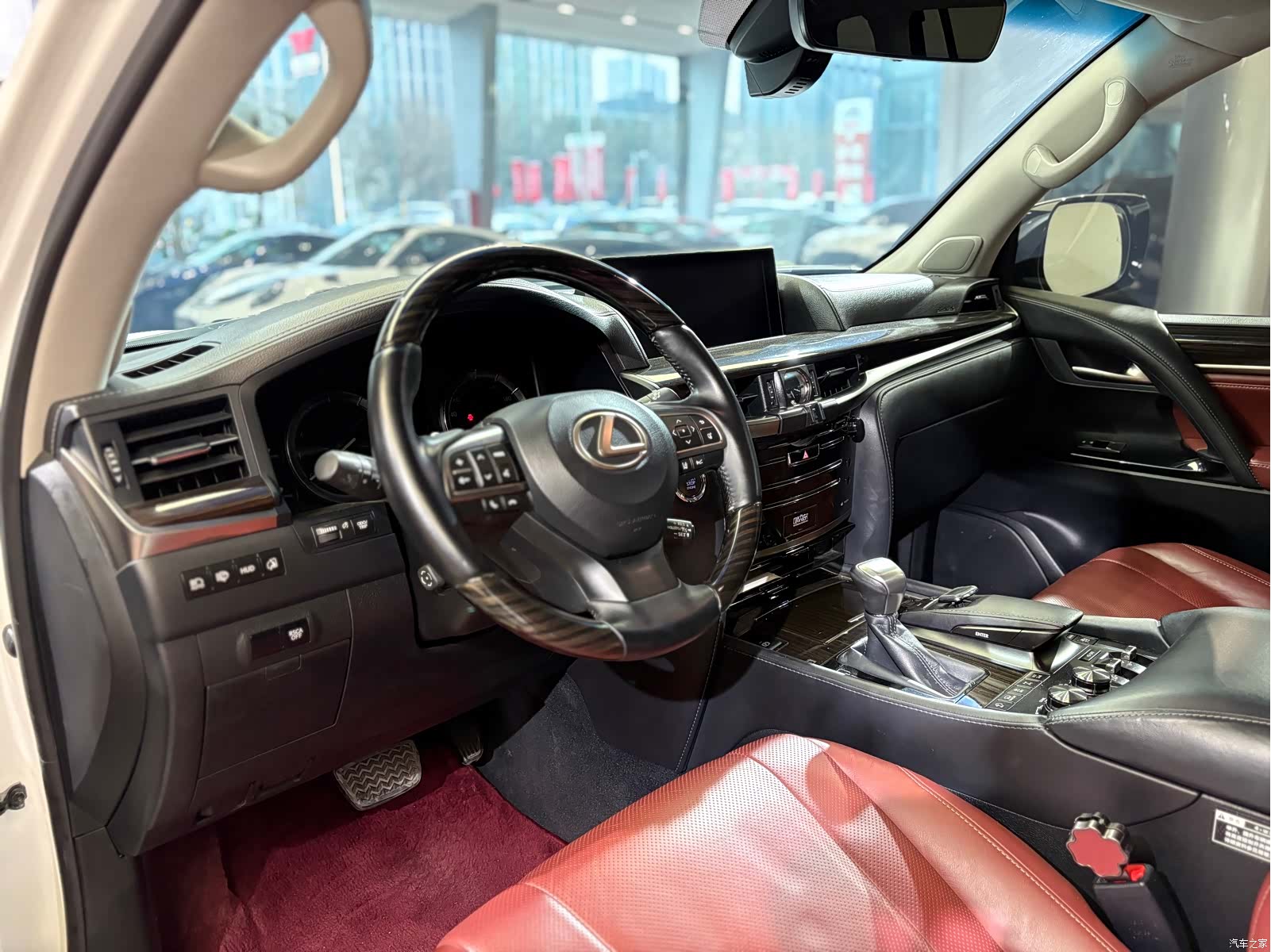 Lexus LX, 2018 9