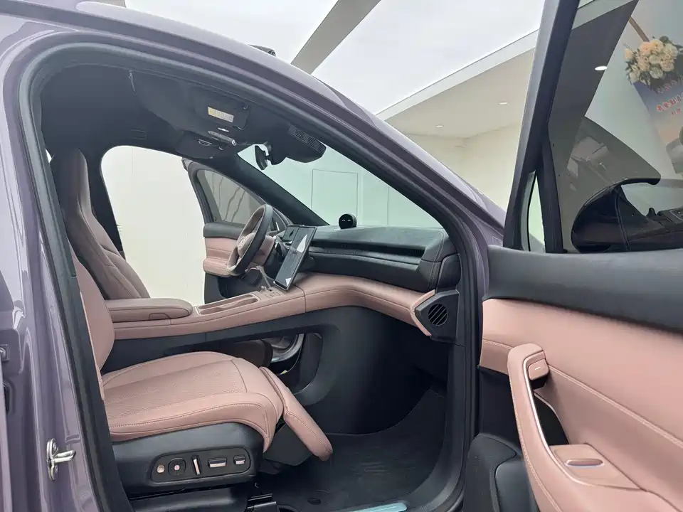 NIO EC6