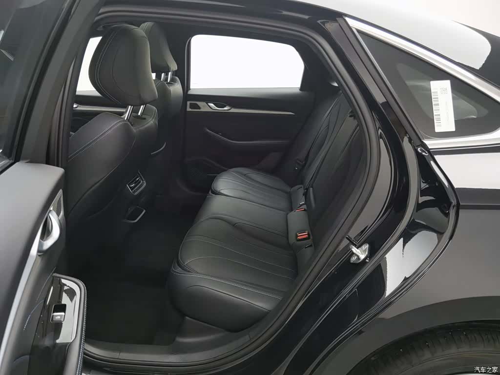 Geely Preface, 2026 15
