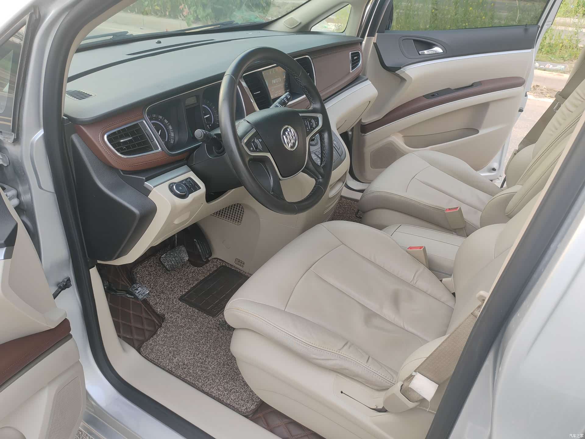 Buick GL8, 2019 4