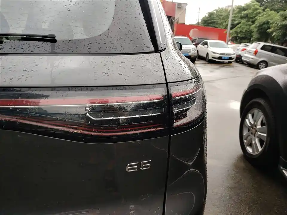 Geely Galaxy Galaxy E5