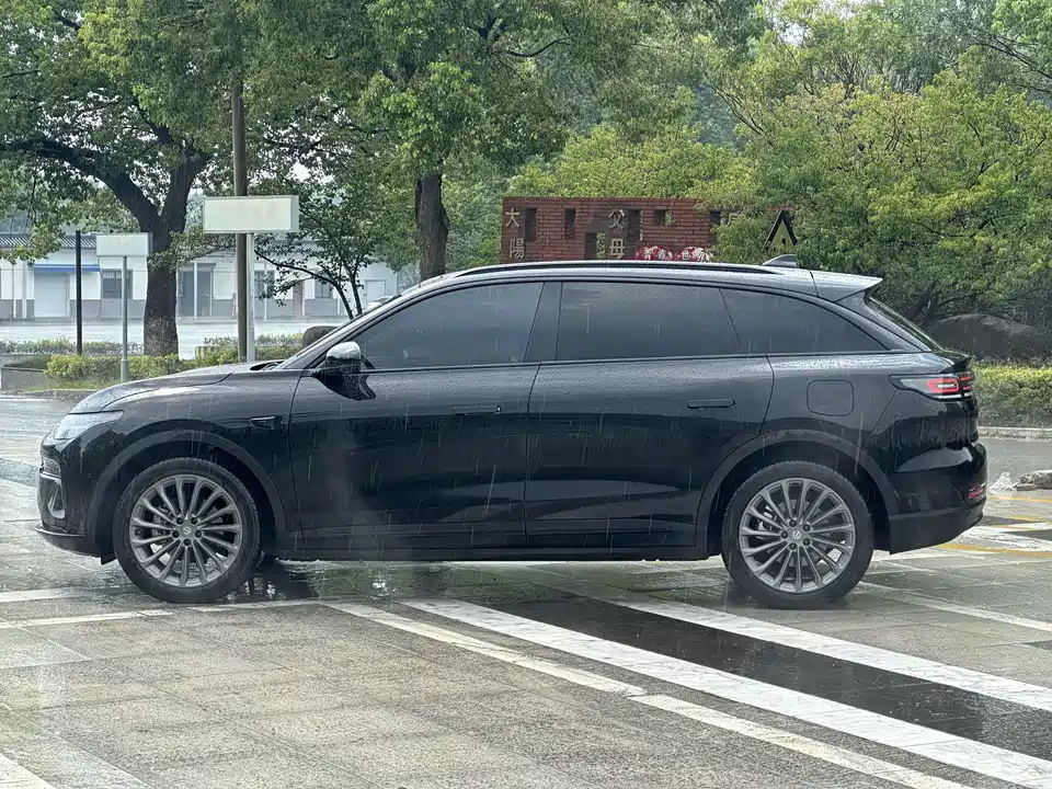 Leapmotor C11