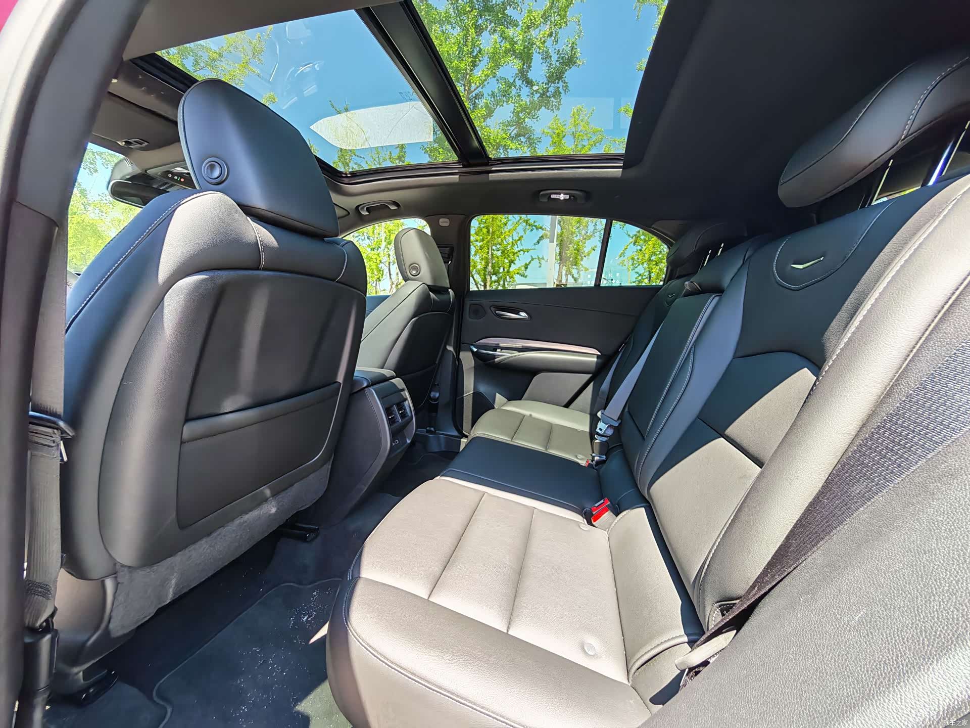 Cadillac XT4, 2025 14
