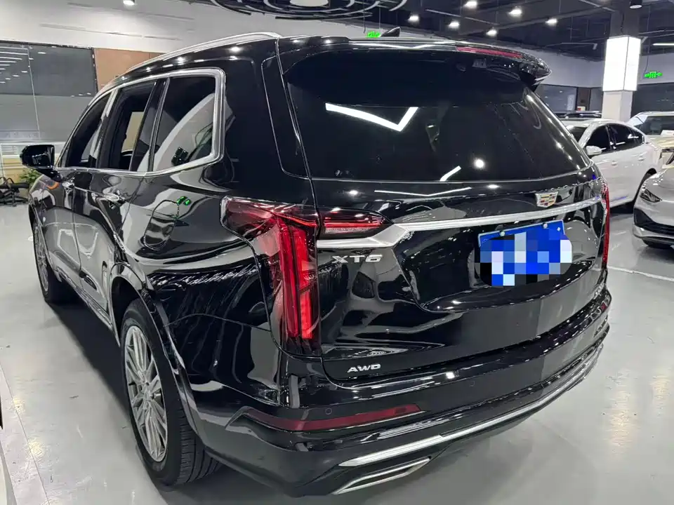 Cadillac XT6