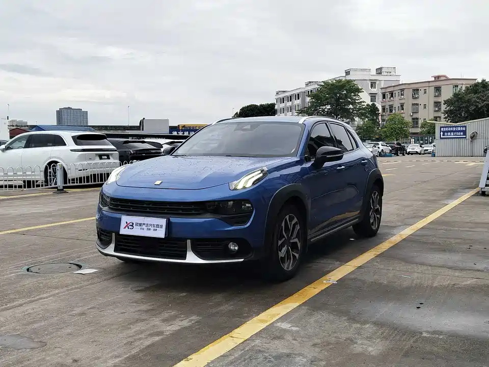 Lynk & Co 02