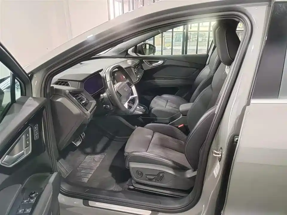 Audi Q4 Audi Q4