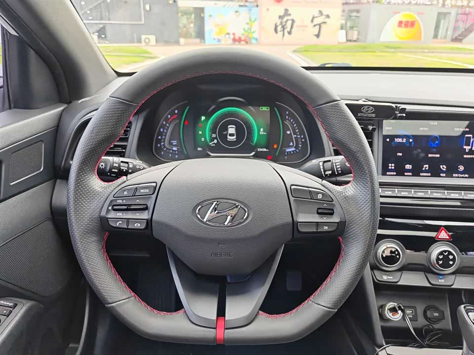 Hyundai Lead