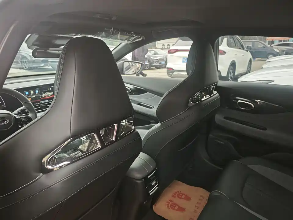 Trumpchi Shadow Leopard
