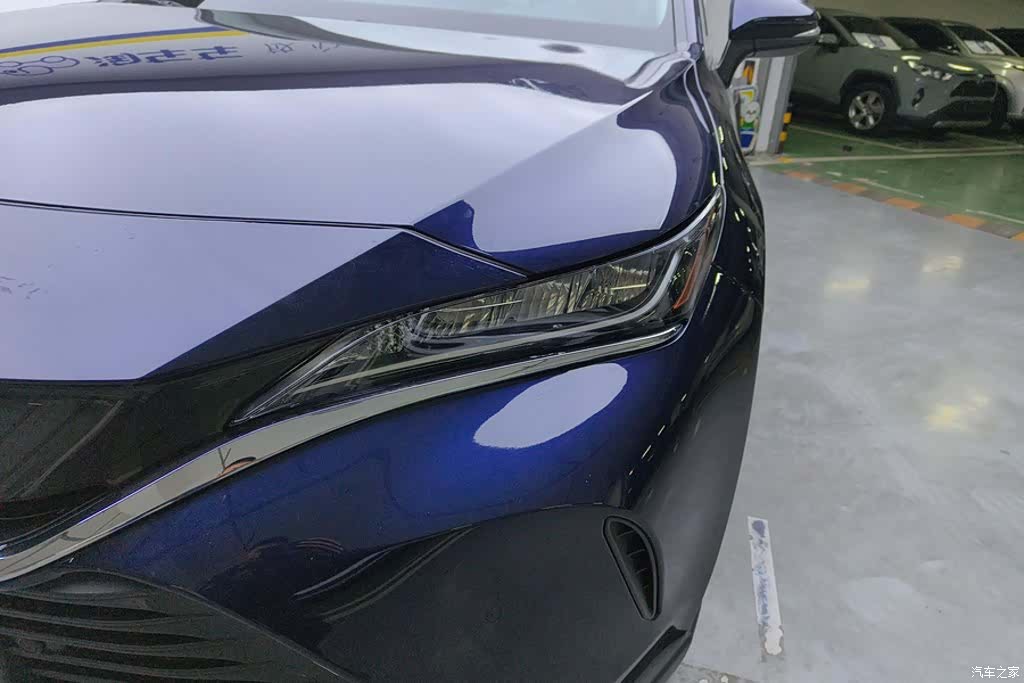 Toyota Harrier, 2022 все фото
