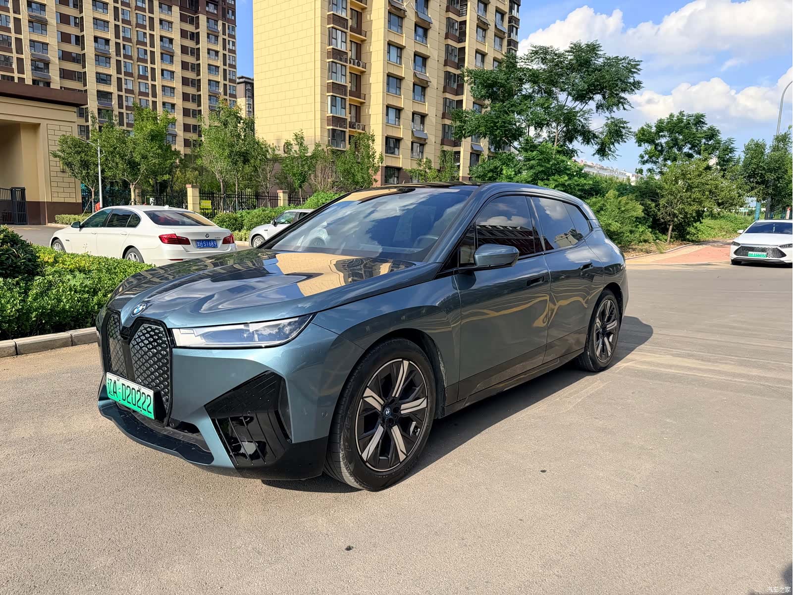 BMW iX, 2023 1