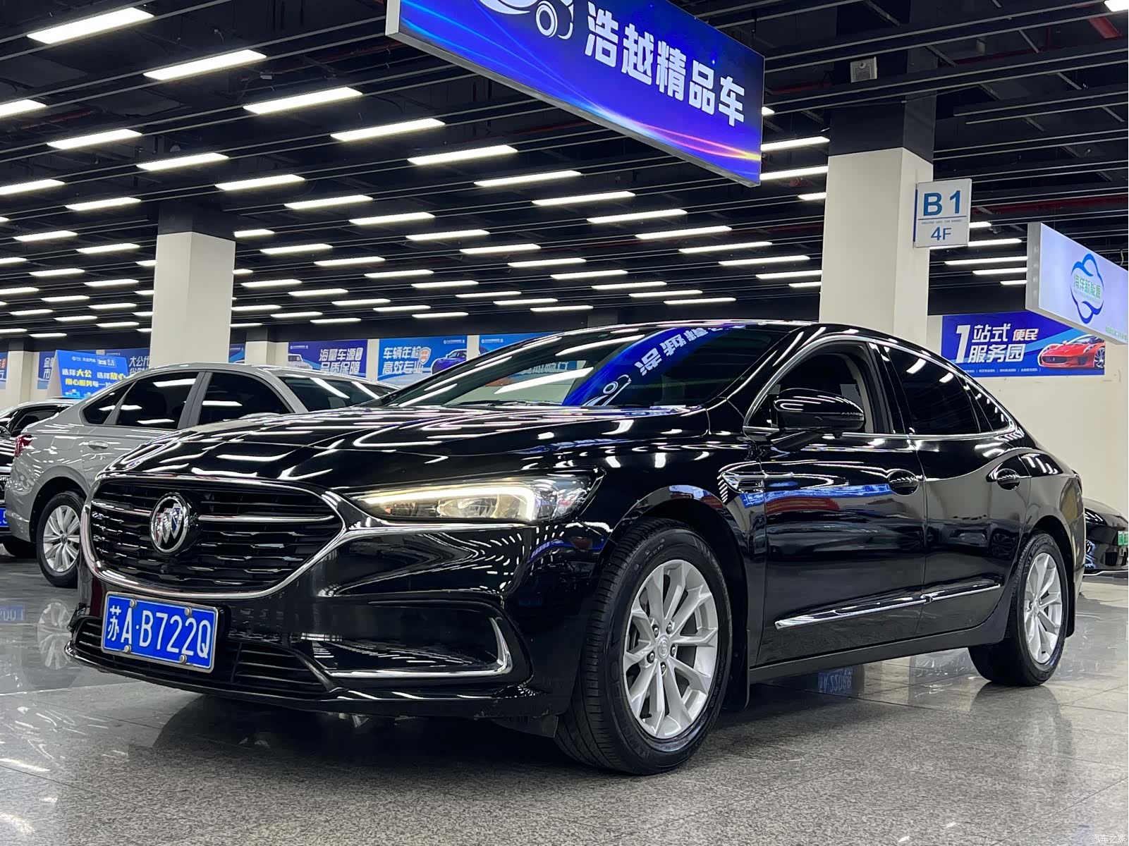Buick LaCrosse, 2022 1