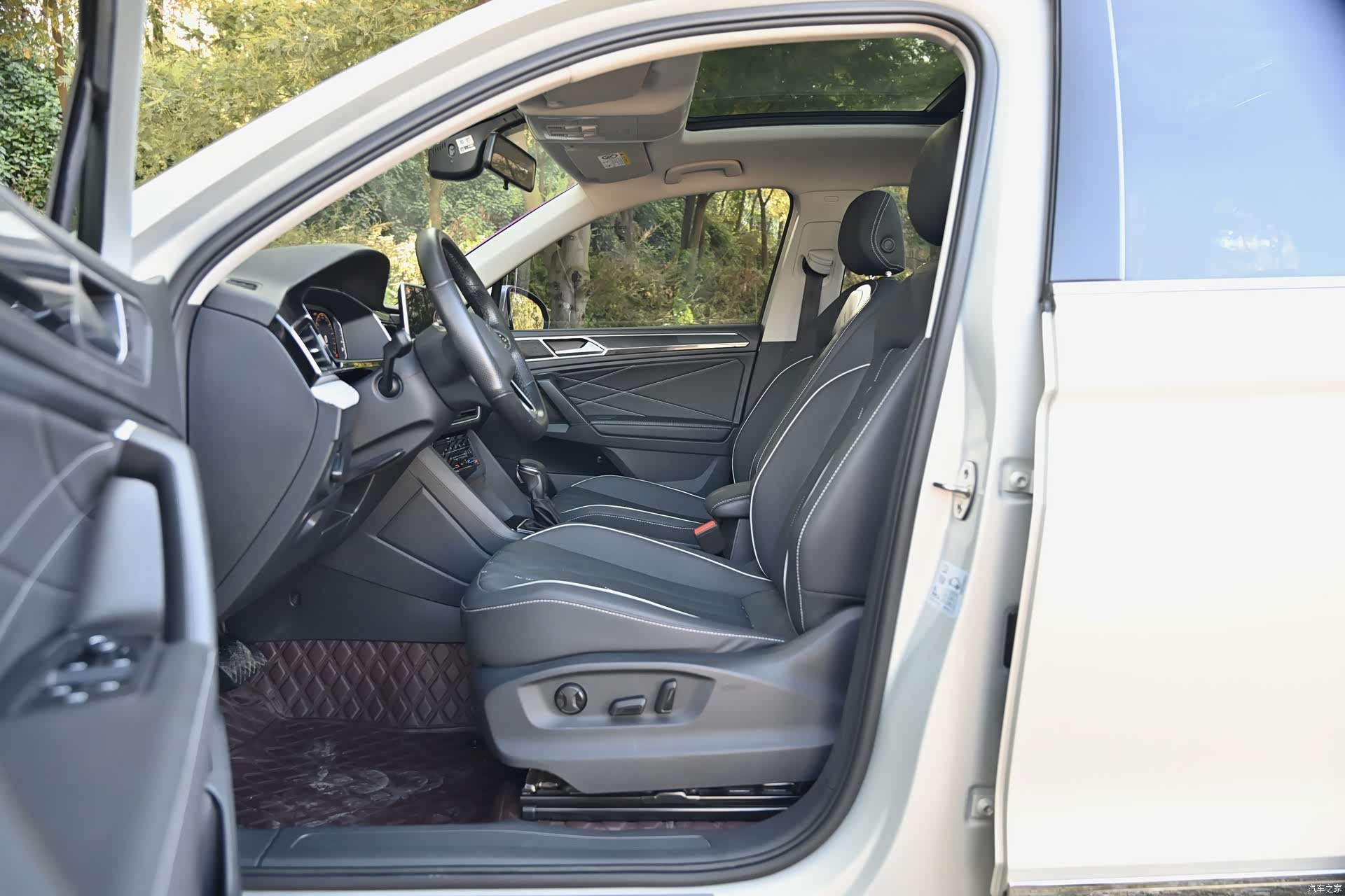 Volkswagen Tiguan L, 2021 4