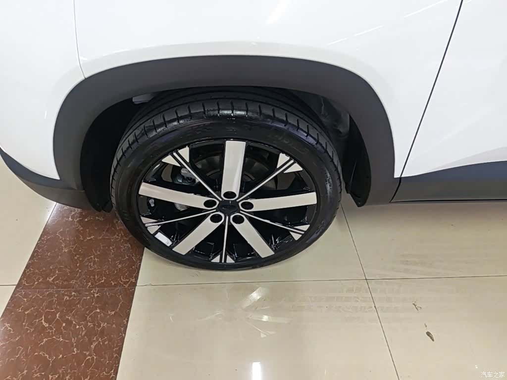 Geely Icon, 2023 25