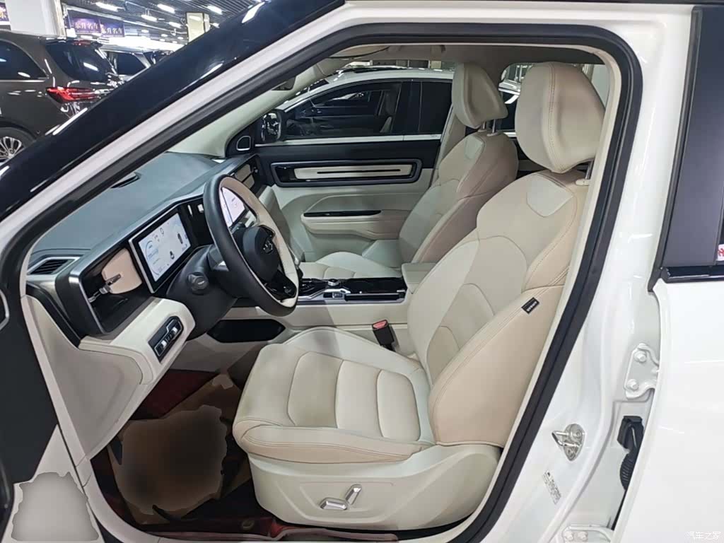 Geely Icon, 2023 11