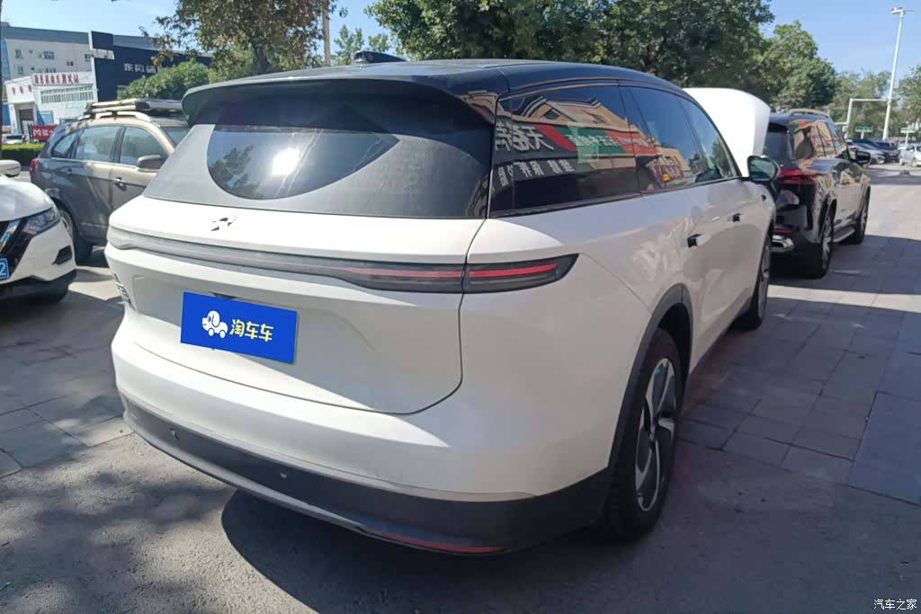 NIO ES8, 2023 3