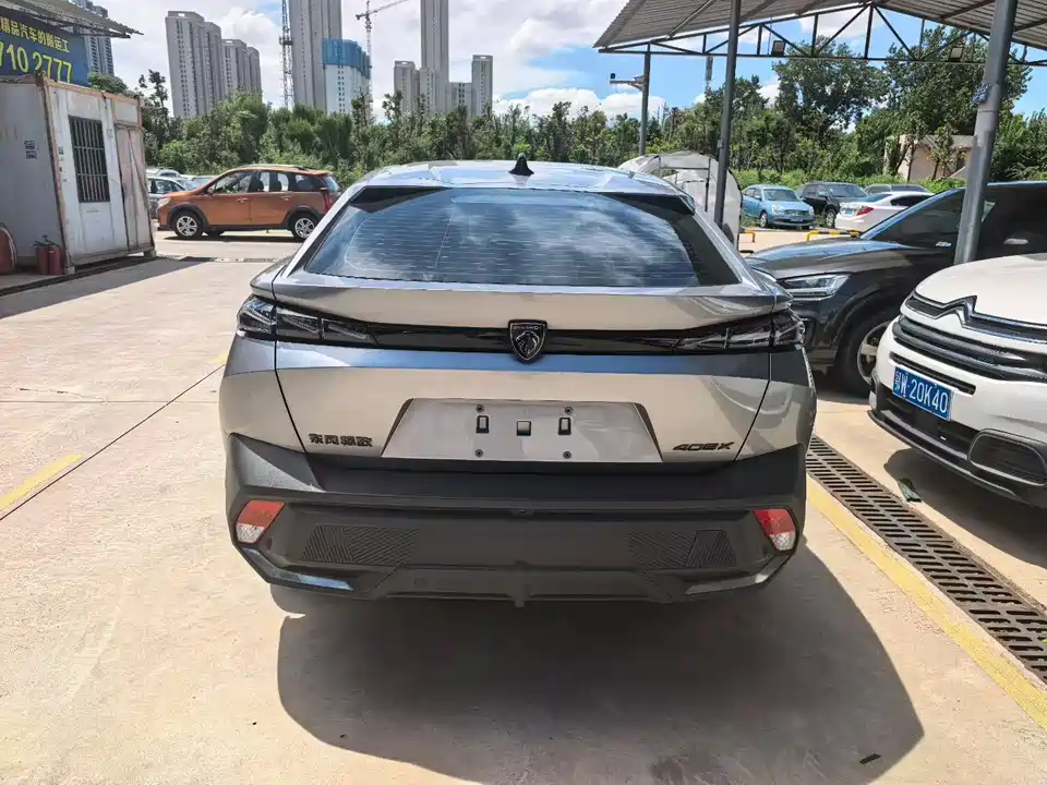 Peugeot 408X