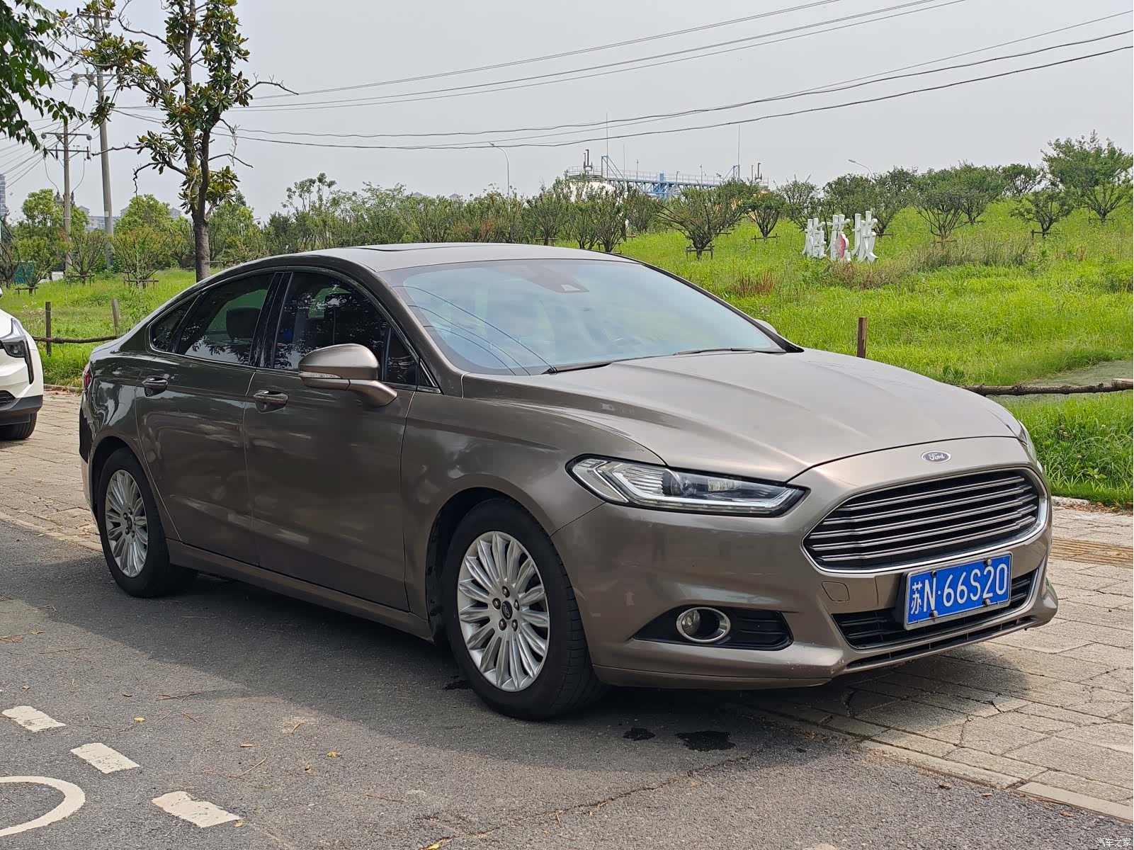 Ford Mondeo, 2017 3