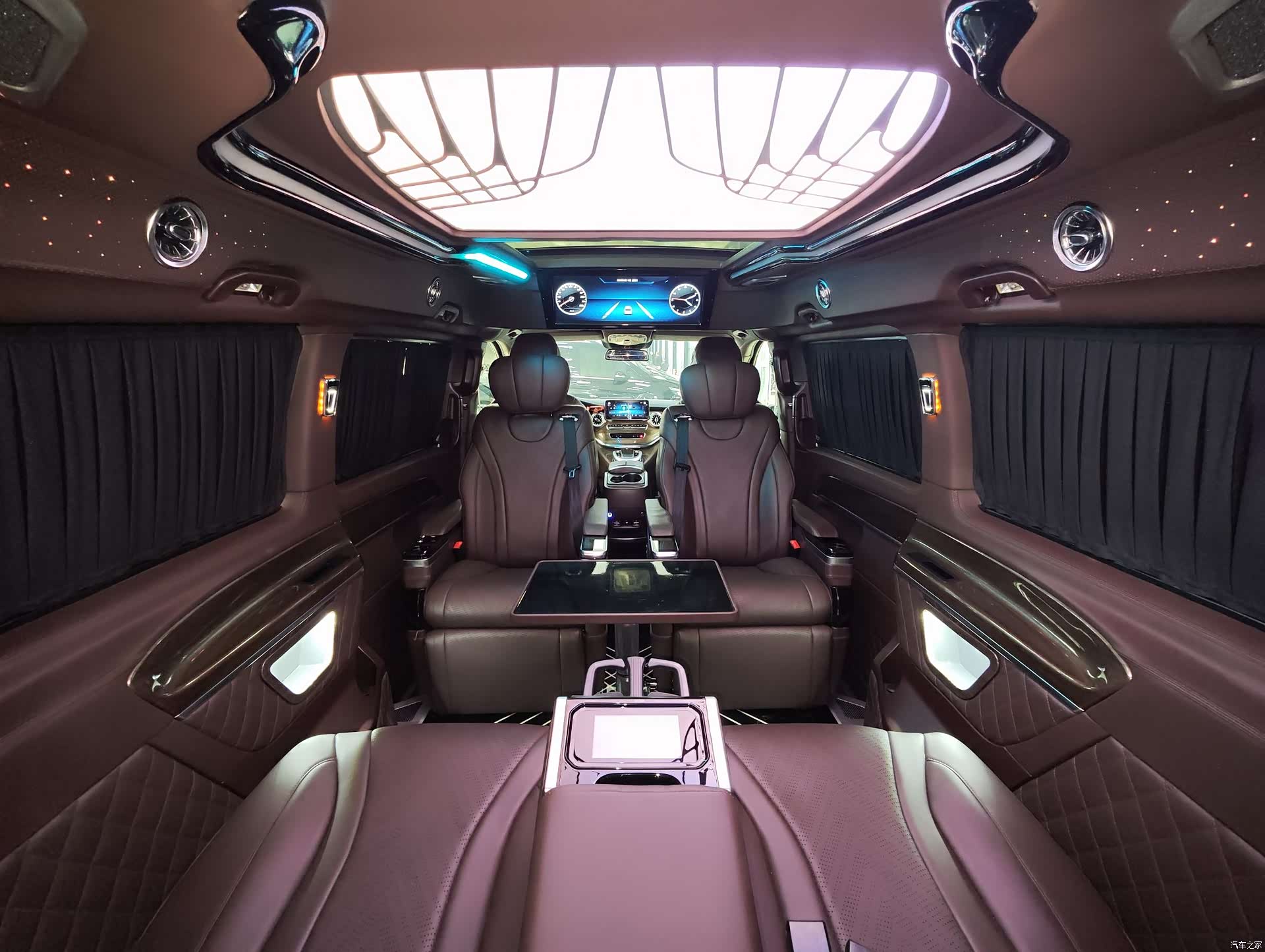Mercedes-Benz V-Class, 2022 12