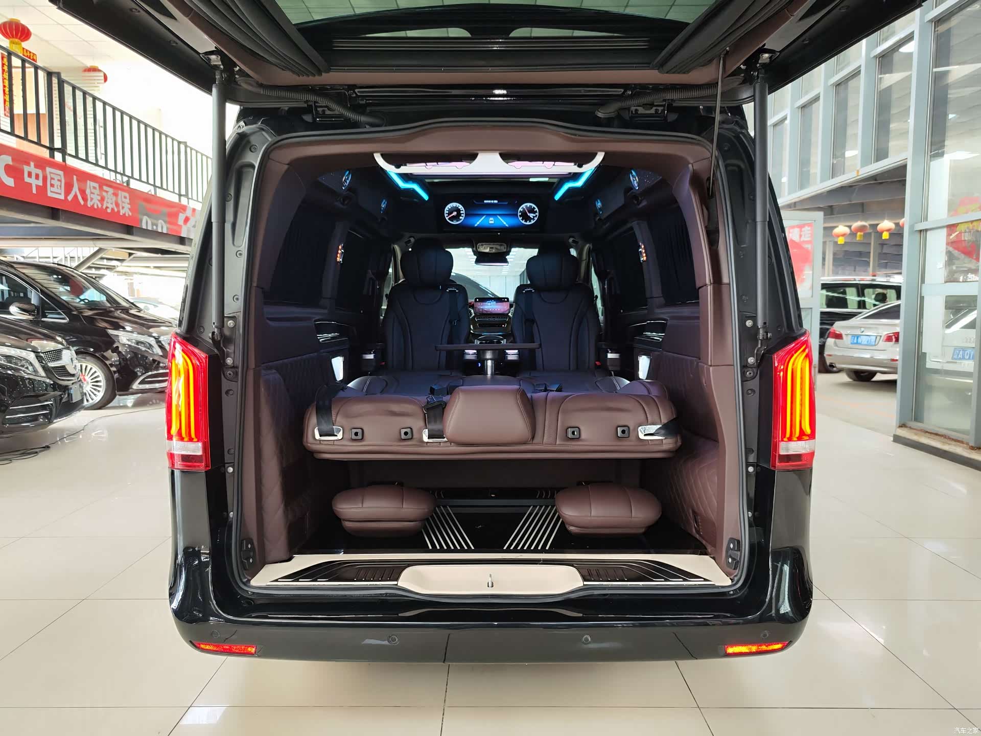 Mercedes-Benz V-Class, 2022 30
